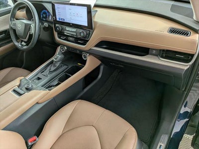 2024 Toyota GRAND HIGHLANDER Platinum