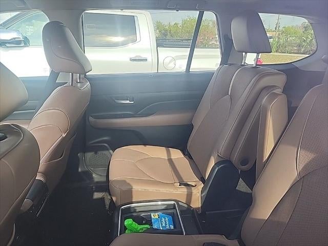 2024 Toyota GRAND HIGHLANDER Platinum