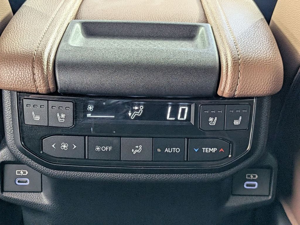 2026 Toyota GRAND HIGHLANDER HEV MAX Platinum