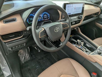 2026 Toyota GRAND HIGHLANDER HEV MAX Platinum