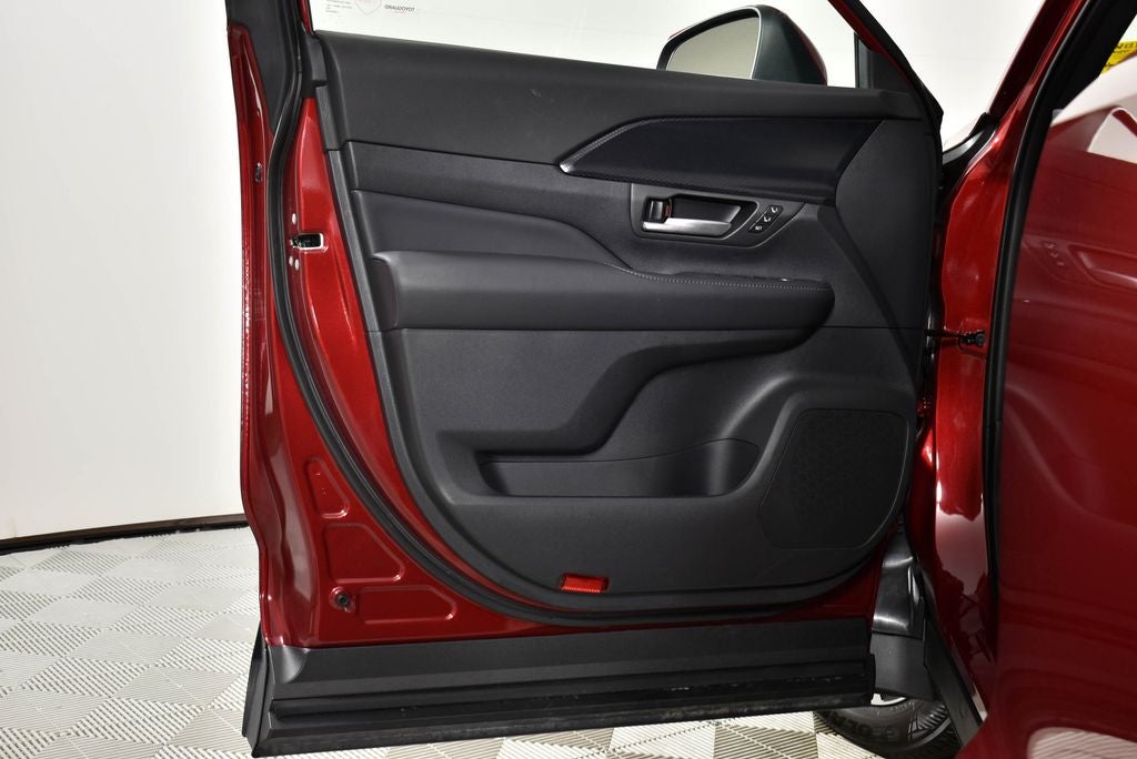 2025 Toyota GRAND HIGHLANDER HEV MAX Limited