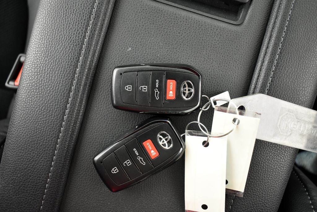 2025 Toyota GRAND HIGHLANDER HEV MAX Limited