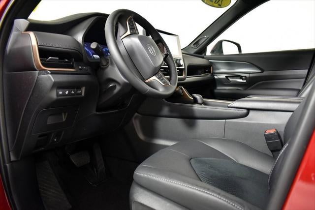 2025 Toyota GRAND HIGHLANDER HEV MAX Limited