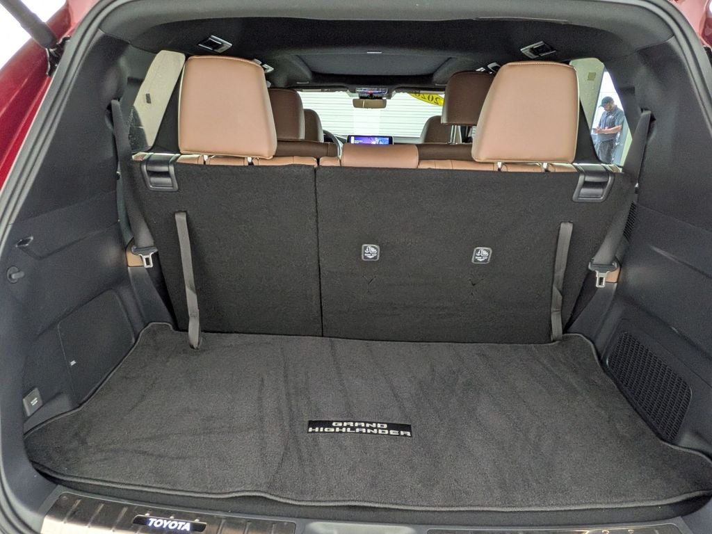 2026 Toyota Grand Highlander Hybrid MAX Platinum