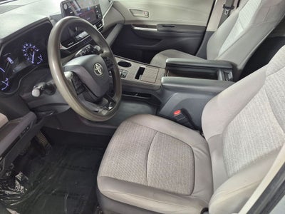 2022 Toyota SIENNA LE LE 8 Passenger