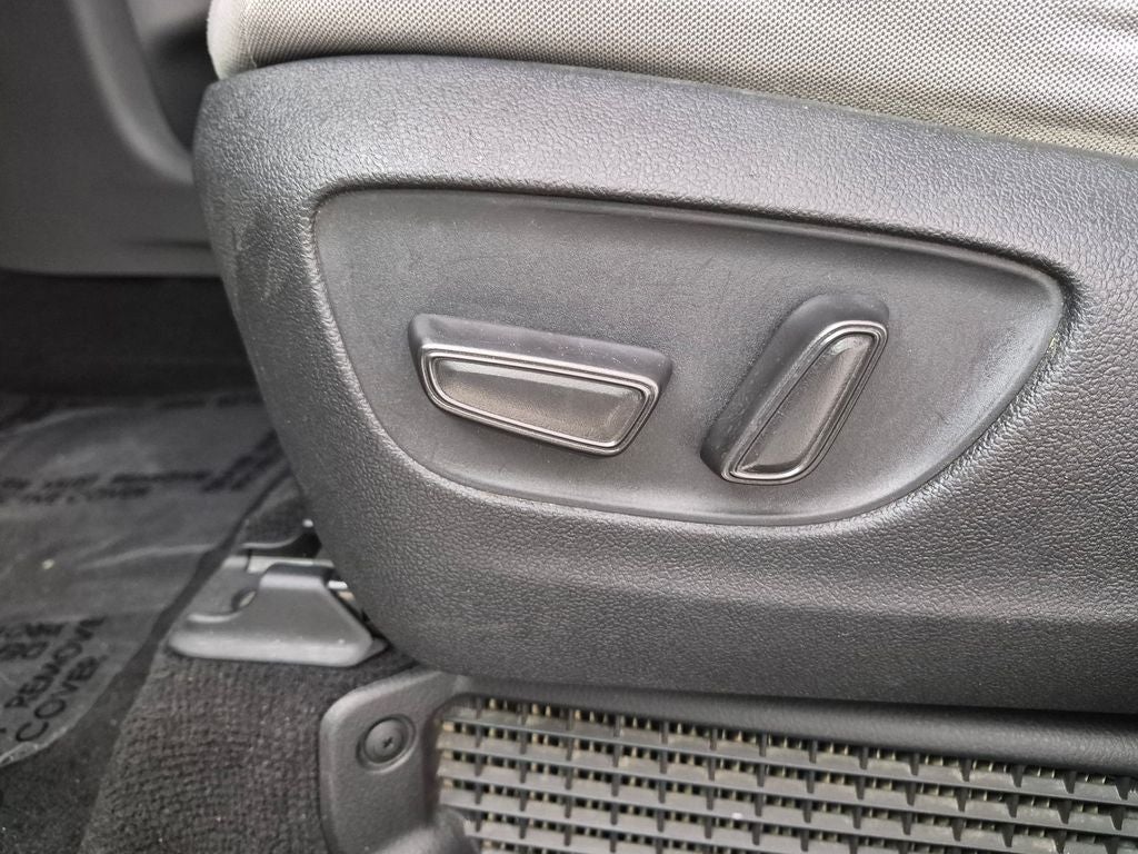 2022 Toyota SIENNA LE LE 8 Passenger