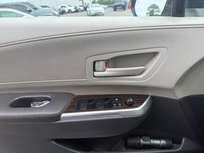 2022 Toyota Sienna LE 8 Passenger