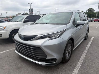 2022 Toyota SIENNA LE LE 8 Passenger