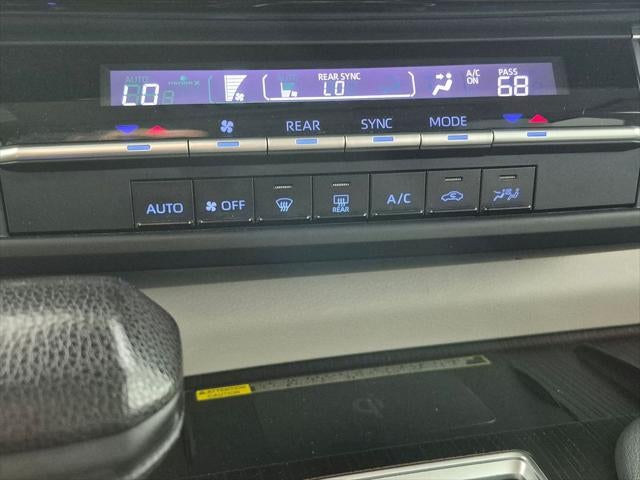 2022 Toyota SIENNA LE LE 8 Passenger