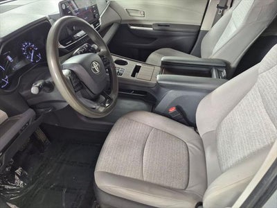 2022 Toyota SIENNA LE LE 8 Passenger
