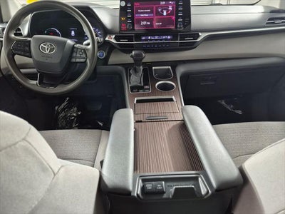 2022 Toyota SIENNA LE LE 8 Passenger