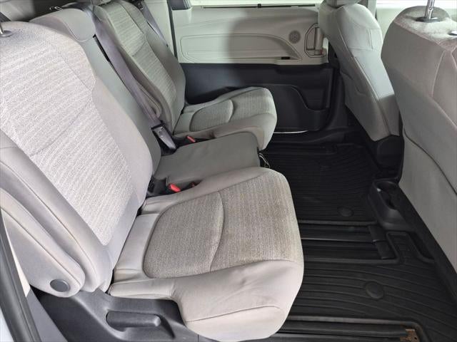 2022 Toyota SIENNA LE LE 8 Passenger