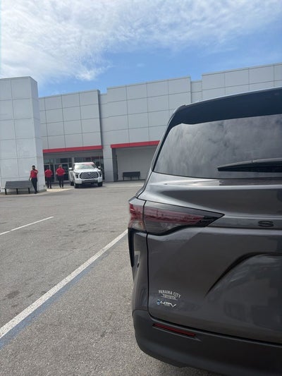 2025 Toyota Sienna LE 8 Passenger