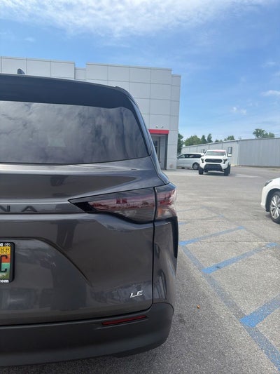 2025 Toyota Sienna LE 8 Passenger