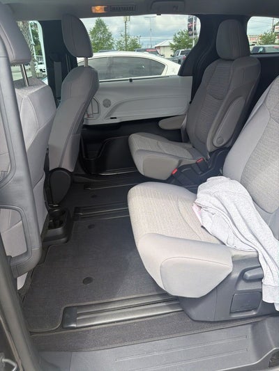 2025 Toyota Sienna LE 8 Passenger