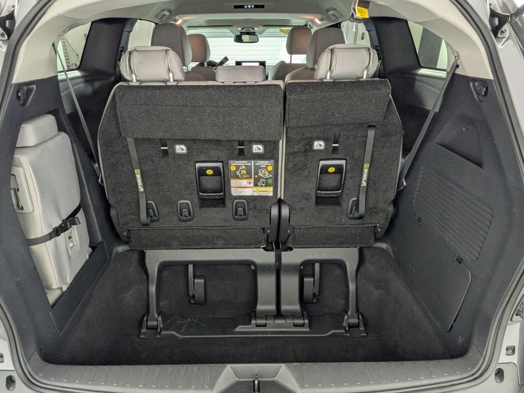2025 Toyota SIENNA LE LE 8 Passenger