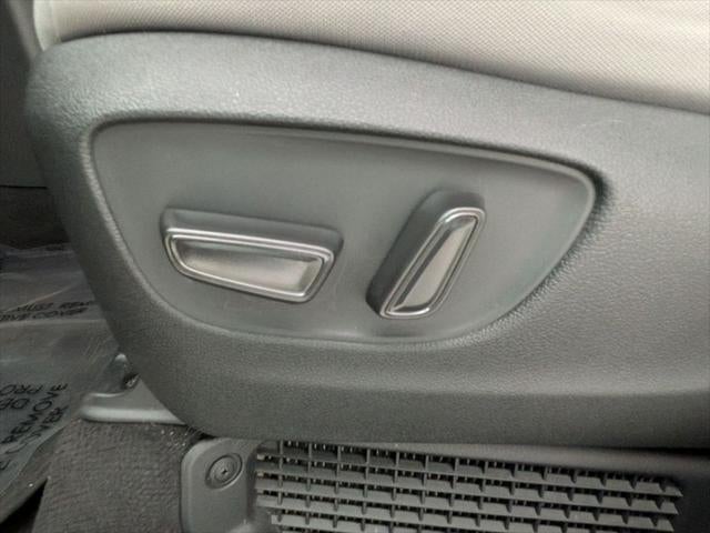 2025 Toyota SIENNA LE LE 8 Passenger