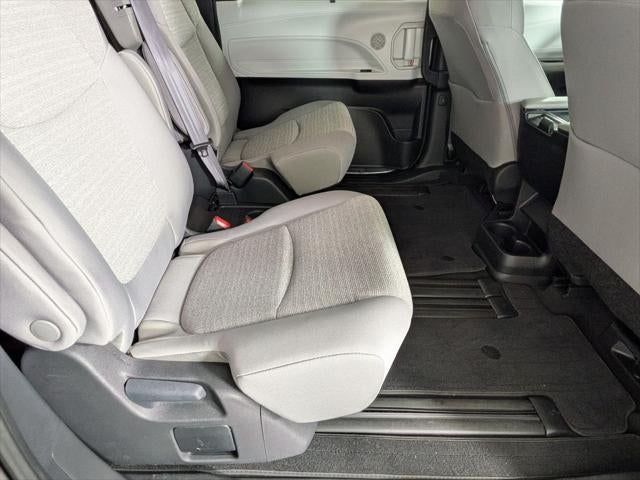 2025 Toyota SIENNA LE LE 8 Passenger