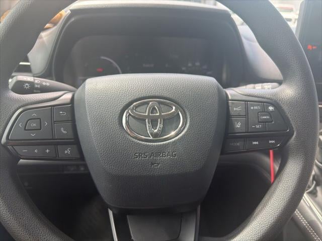 2025 Toyota SIENNA LE LE 8 Passenger