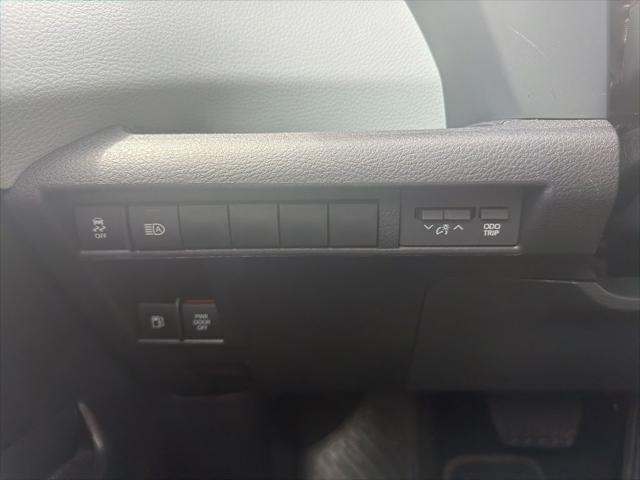 2025 Toyota SIENNA LE LE 8 Passenger