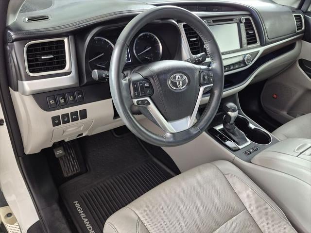 2016 Toyota Highlander Limited Platinum V6