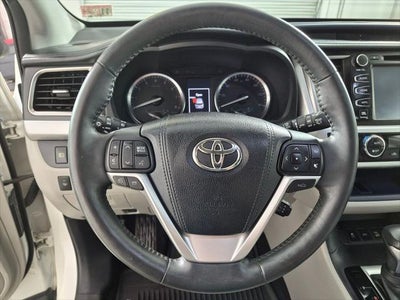 2016 Toyota Highlander Limited Platinum V6