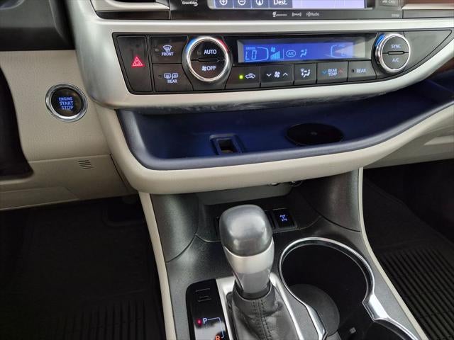 2016 Toyota Highlander Limited Platinum V6
