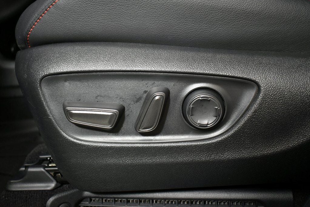 2025 Toyota SIENNA XSE XSE 7 Passenger