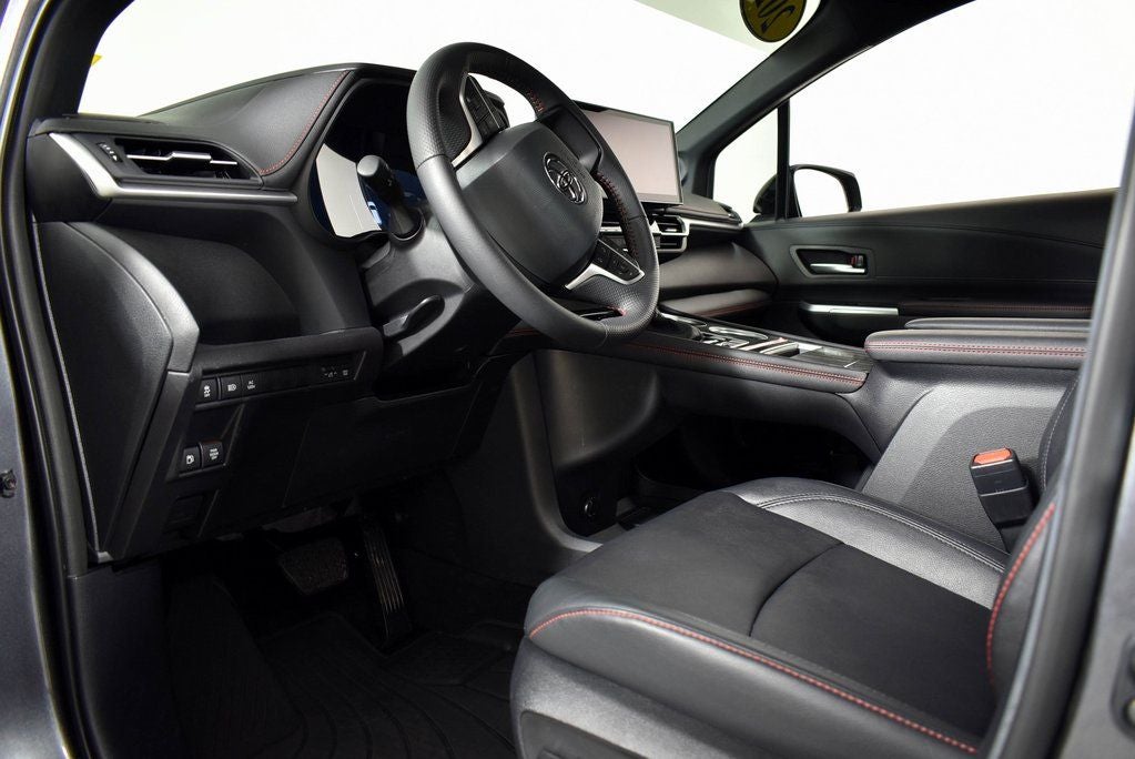 2025 Toyota SIENNA XSE XSE 7 Passenger