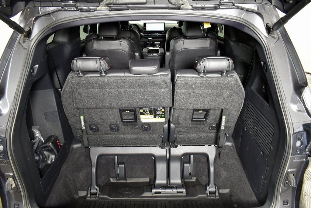 2025 Toyota SIENNA XSE XSE 7 Passenger