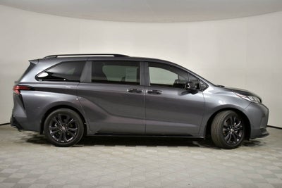 2025 Toyota SIENNA XSE XSE 7 Passenger