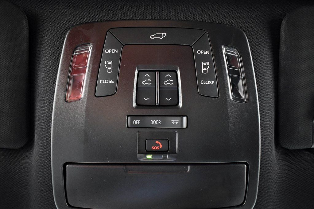 2025 Toyota SIENNA XSE XSE 7 Passenger