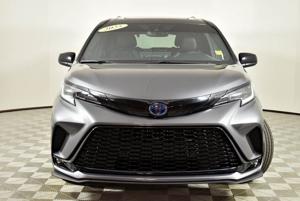 2025 Toyota SIENNA XSE XSE 7 Passenger