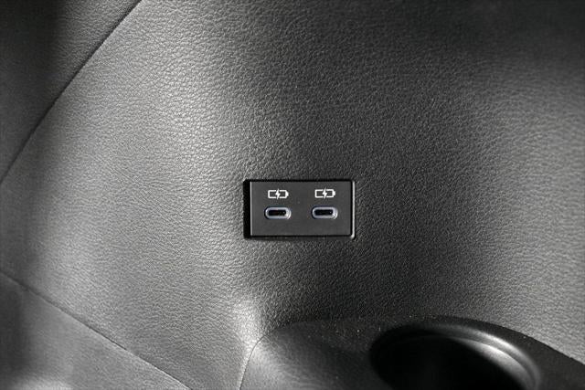 2025 Toyota SIENNA XSE XSE 7 Passenger