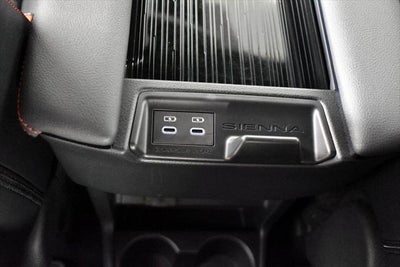 2025 Toyota SIENNA XSE XSE 7 Passenger