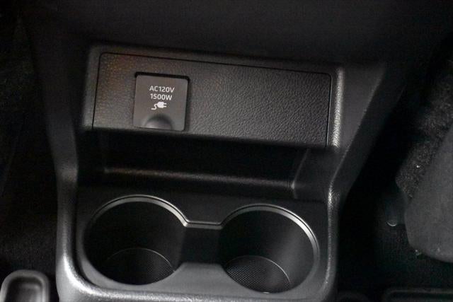 2025 Toyota SIENNA XSE XSE 7 Passenger