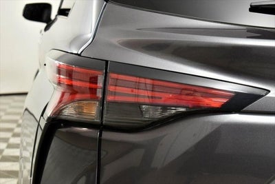 2025 Toyota SIENNA XSE XSE 7 Passenger