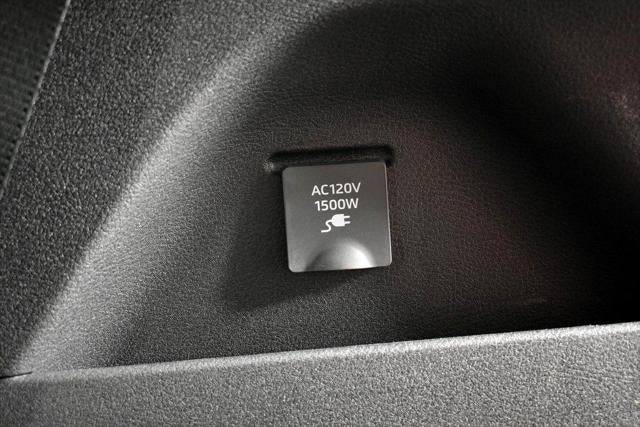 2025 Toyota SIENNA XSE XSE 7 Passenger