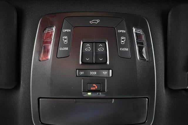 2025 Toyota SIENNA XSE XSE 7 Passenger