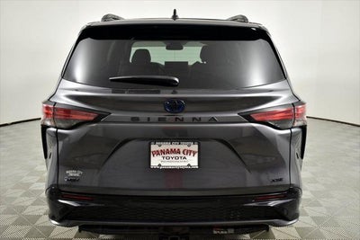 2025 Toyota SIENNA XSE XSE 7 Passenger