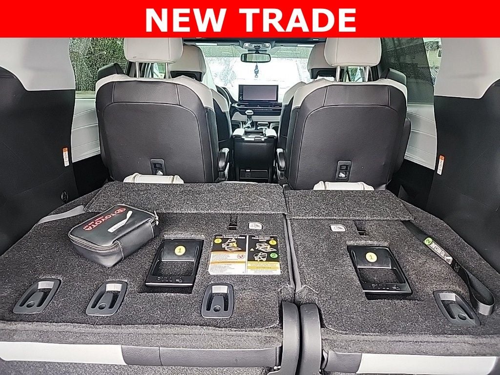 2025 Toyota Sienna XSE 7 Passenger
