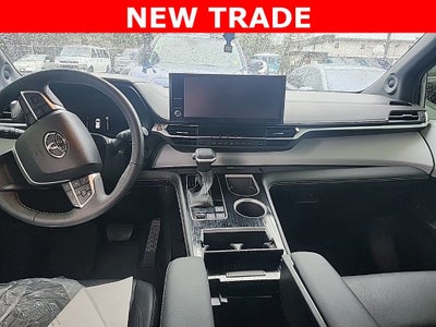 2025 Toyota Sienna XSE 7 Passenger