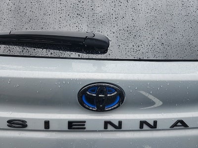 2025 Toyota Sienna XSE 7 Passenger