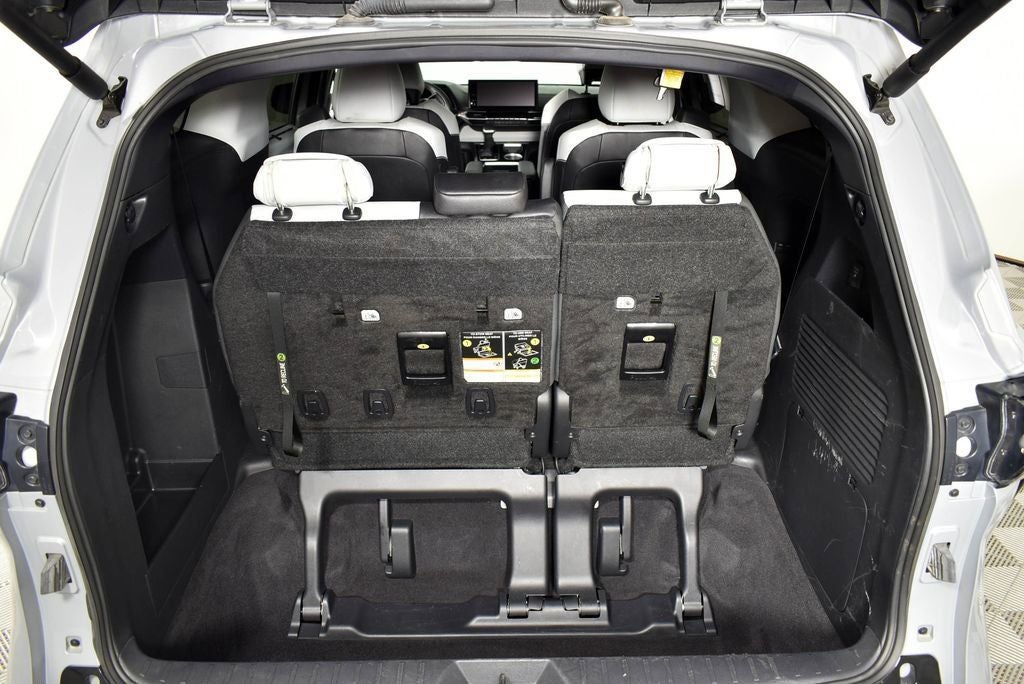 2025 Toyota SIENNA XSE XSE 7 Passenger