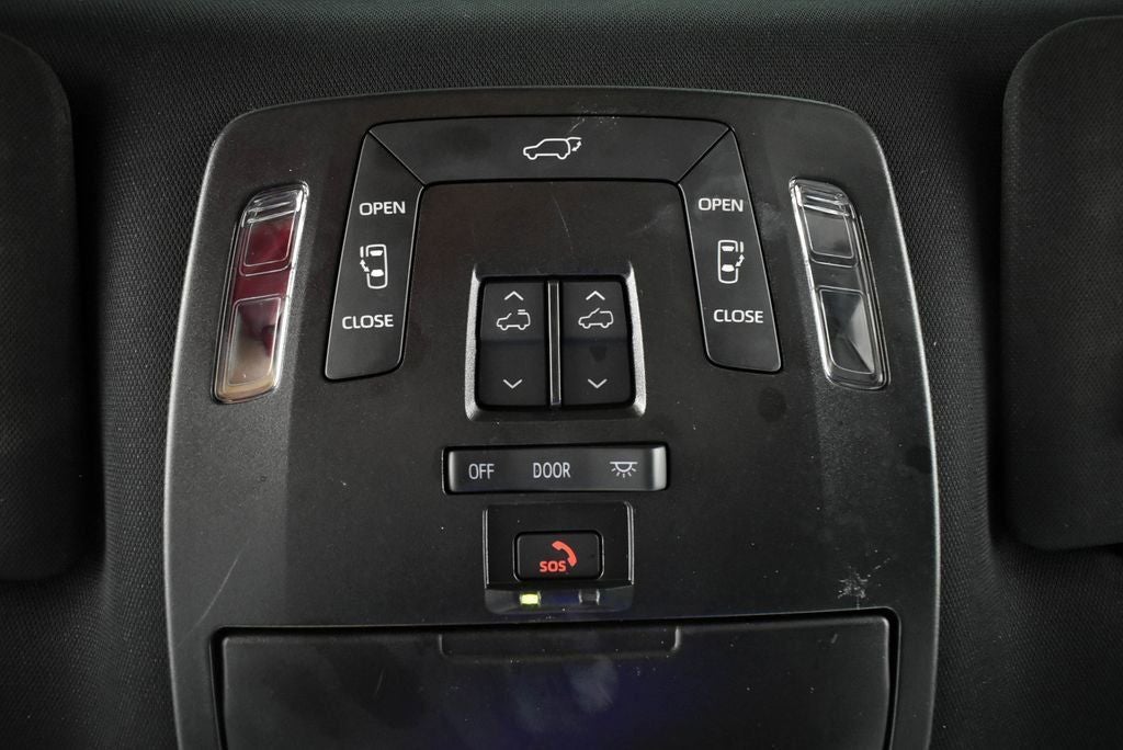 2025 Toyota SIENNA XSE XSE 7 Passenger