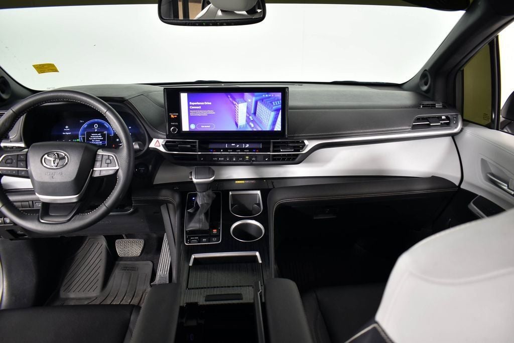 2025 Toyota SIENNA XSE XSE 7 Passenger