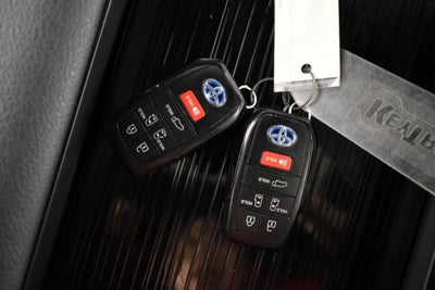 2025 Toyota SIENNA XSE XSE 7 Passenger