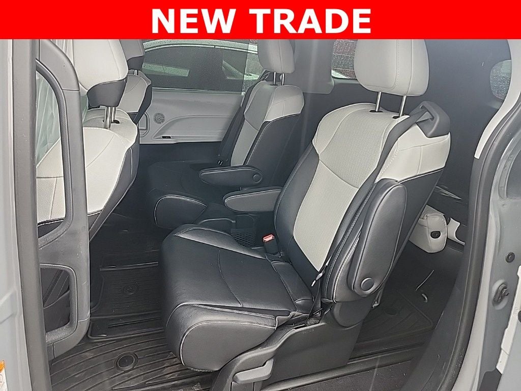 2025 Toyota Sienna XSE 7 Passenger