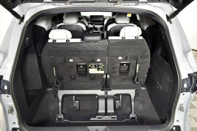 2025 Toyota SIENNA XSE XSE 7 Passenger