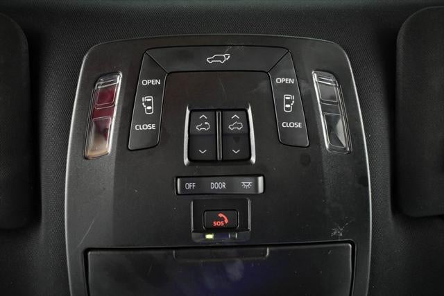 2025 Toyota SIENNA XSE XSE 7 Passenger